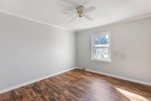 1612 Whippoorwill Dr, Lawrenceburg, TN 38464