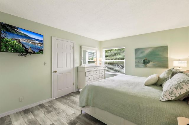 9290 LAKE PARK DRIVE 104, Fort Myers, FL 33919