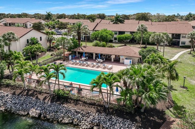 9290 LAKE PARK DRIVE 104, Fort Myers, FL 33919