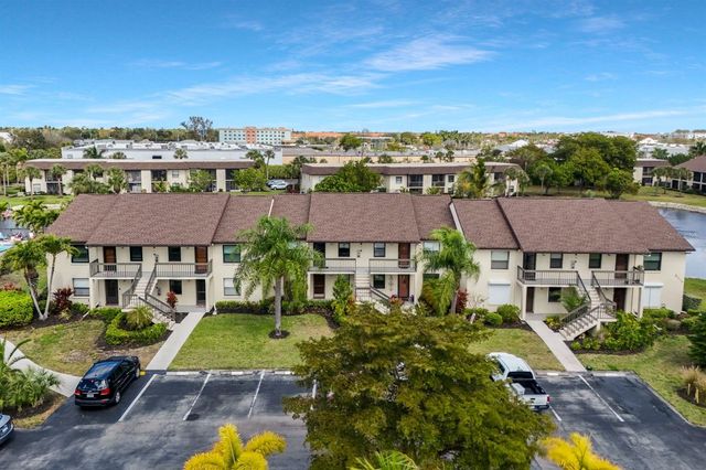 9290 LAKE PARK DRIVE 104, Fort Myers, FL 33919