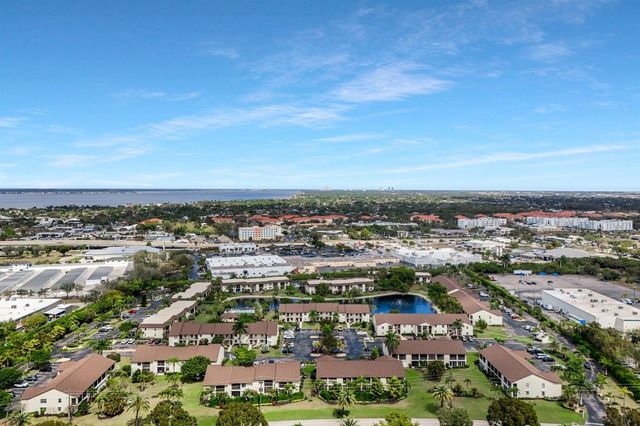 9290 LAKE PARK DRIVE 104, Fort Myers, FL 33919