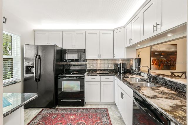 9290 LAKE PARK DRIVE 104, Fort Myers, FL 33919