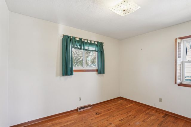 3416 Hillcrest Drive, Des Moines, IA 50310