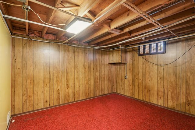 3416 Hillcrest Drive, Des Moines, IA 50310