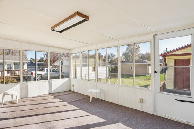 3416 Hillcrest Drive, Des Moines, IA 50310