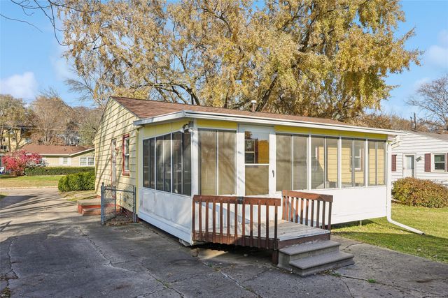 3416 Hillcrest Drive, Des Moines, IA 50310