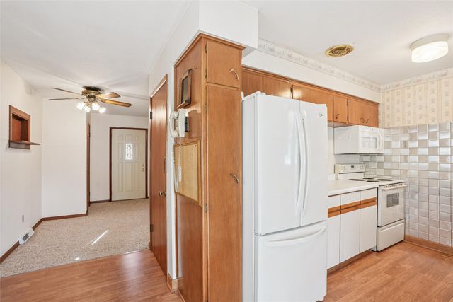 3416 Hillcrest Drive, Des Moines, IA 50310