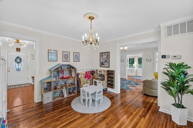 453 S Maple Ave, Glen Rock Boro, NJ 07452