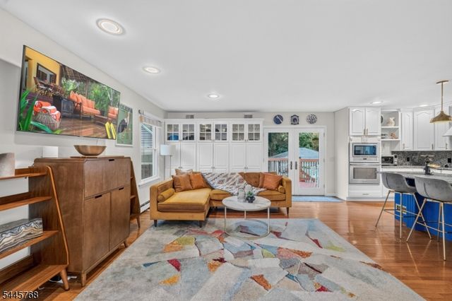 453 S Maple Ave, Glen Rock Boro, NJ 07452