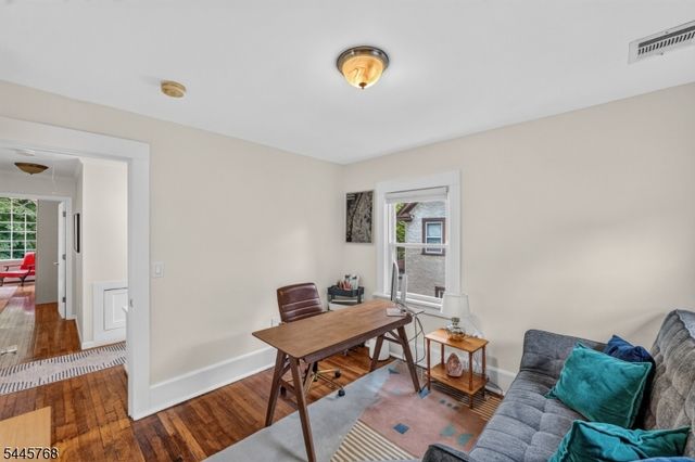 453 S Maple Ave, Glen Rock Boro, NJ 07452