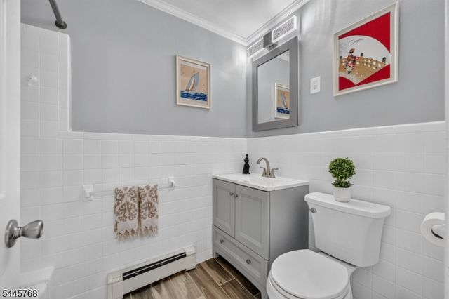 453 S Maple Ave, Glen Rock Boro, NJ 07452