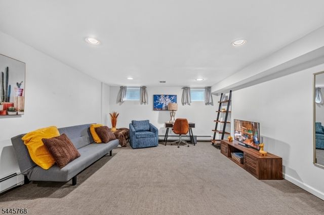 453 S Maple Ave, Glen Rock Boro, NJ 07452