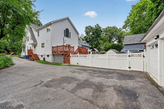 453 S Maple Ave, Glen Rock Boro, NJ 07452