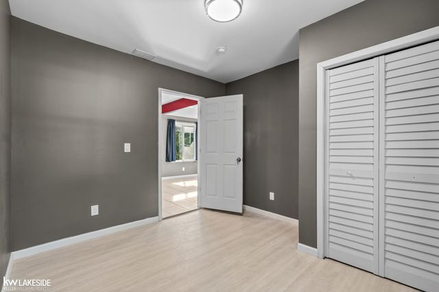 8281 Meadow Avenue, Warren, MI 48089
