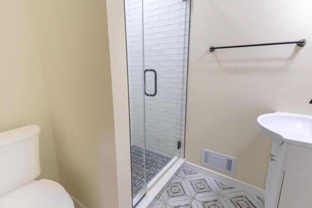 1408 W Manitoba STREET, Milwaukee, WI 53215