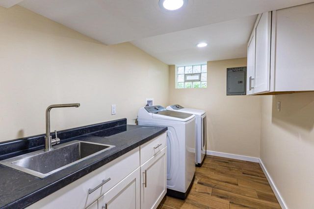 1408 W Manitoba STREET, Milwaukee, WI 53215