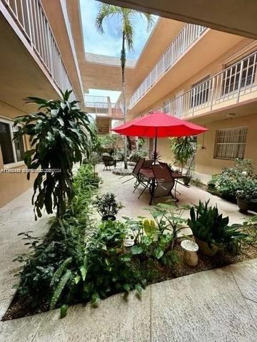 1840 Dewey Street 103, Hollywood, FL 33020