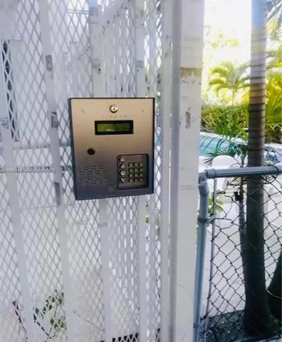1840 Dewey Street 103, Hollywood, FL 33020