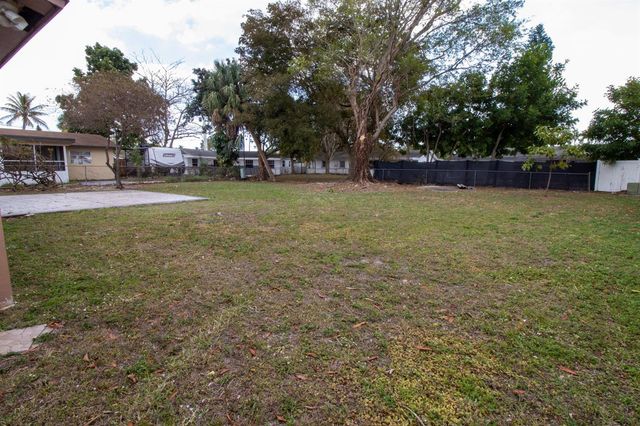 6860 Broadmoor, North Lauderdale, FL 33068