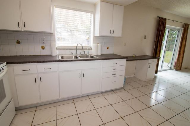 6860 Broadmoor, North Lauderdale, FL 33068