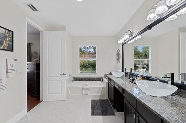 2086 Foxtail View Court, West Palm Beach, FL 33411