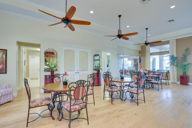 2086 Foxtail View Court, West Palm Beach, FL 33411