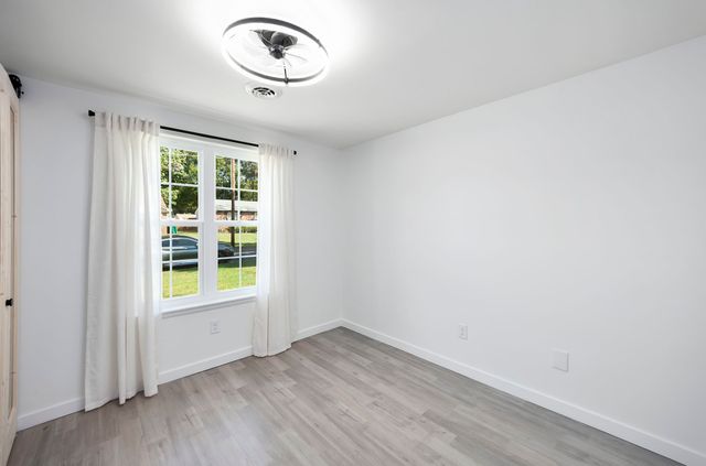 5 Raintree Cv, Jackson, TN 38305