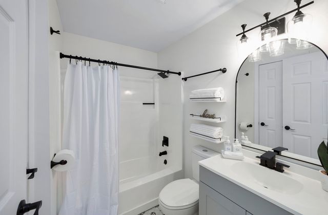 5 Raintree Cv, Jackson, TN 38305