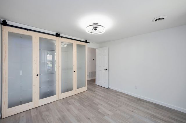 5 Raintree Cv, Jackson, TN 38305