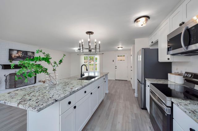 5 Raintree Cv, Jackson, TN 38305