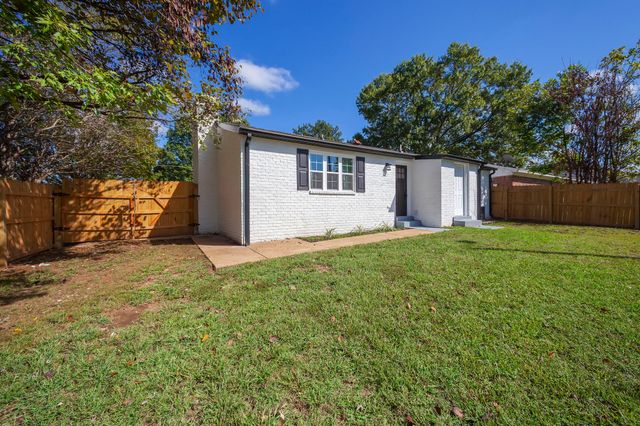 5 Raintree Cv, Jackson, TN 38305