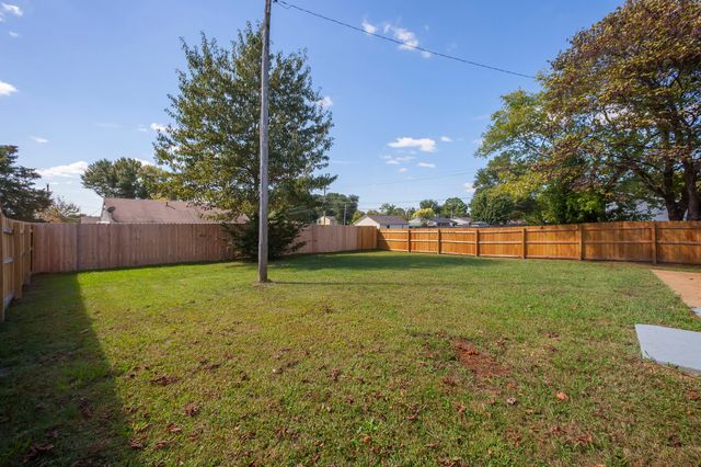 5 Raintree Cv, Jackson, TN 38305