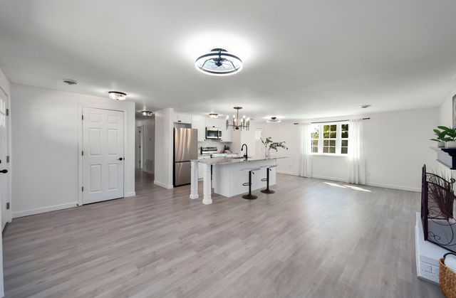 5 Raintree Cv, Jackson, TN 38305