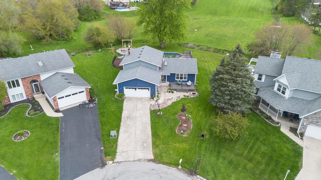 3265 Trailside Place, Crown Point, IN 46307