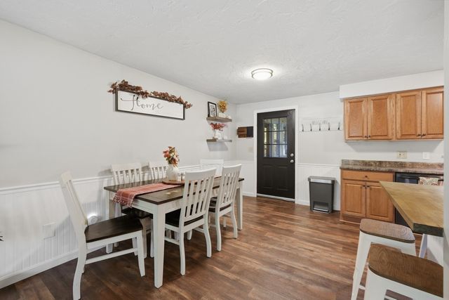 20 Pierce Rd, Sutton, MA 01590