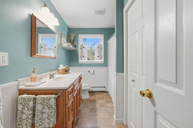 20 Pierce Rd, Sutton, MA 01590