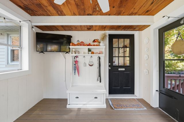 20 Pierce Rd, Sutton, MA 01590