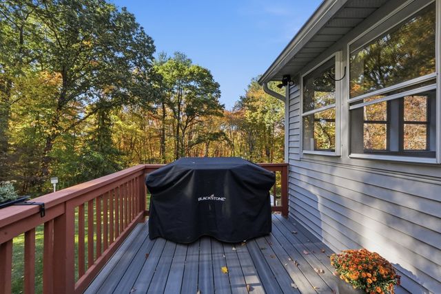 20 Pierce Rd, Sutton, MA 01590
