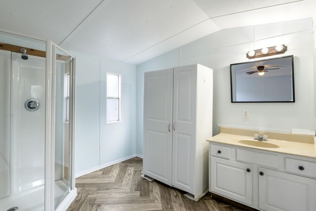 66 E Orange Blossom Avenue, Defuniak Springs, FL 32433