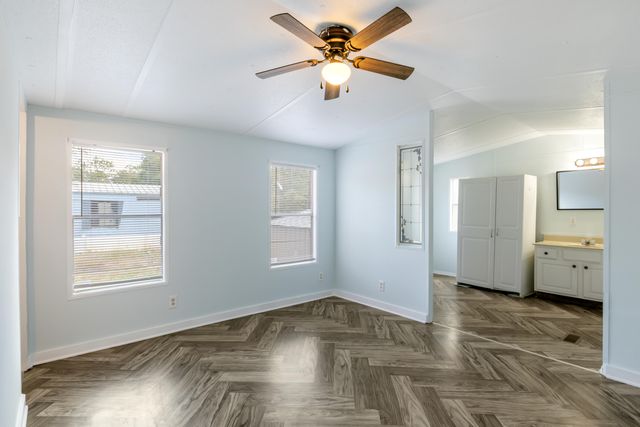 66 E Orange Blossom Avenue, Defuniak Springs, FL 32433