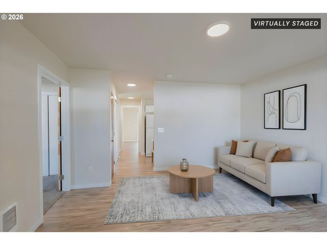 3392 Sunnyview Rd Ne, Salem, OR 97301