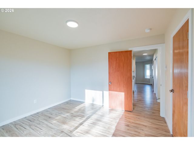 3392 Sunnyview Rd Ne, Salem, OR 97301