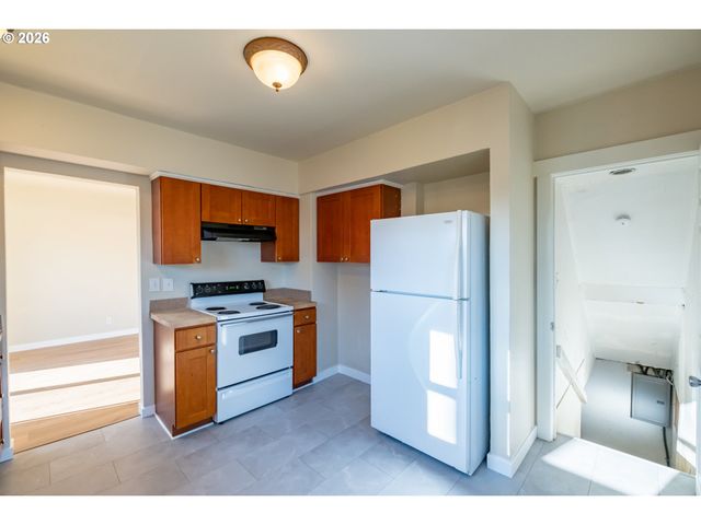 3392 Sunnyview Rd Ne, Salem, OR 97301
