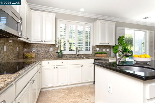 5408 Oakstone Ct, Concord, CA 94521