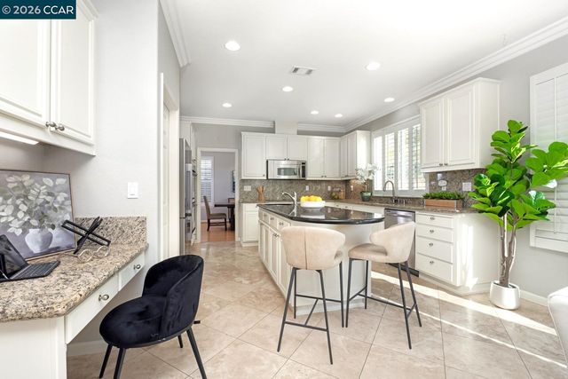 5408 Oakstone Ct, Concord, CA 94521