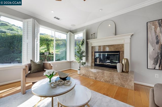 5408 Oakstone Ct, Concord, CA 94521