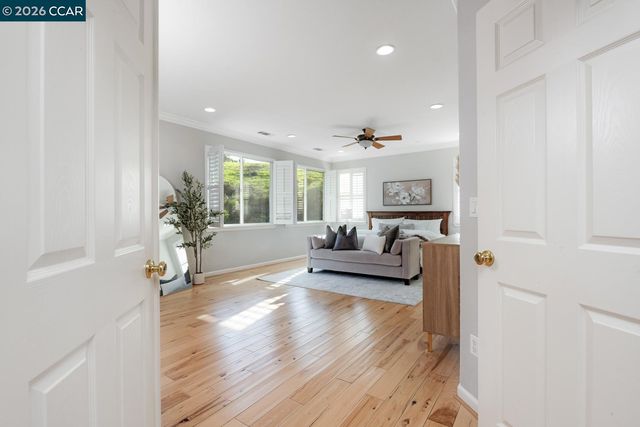 5408 Oakstone Ct, Concord, CA 94521