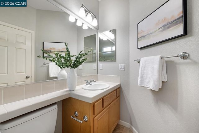 5408 Oakstone Ct, Concord, CA 94521