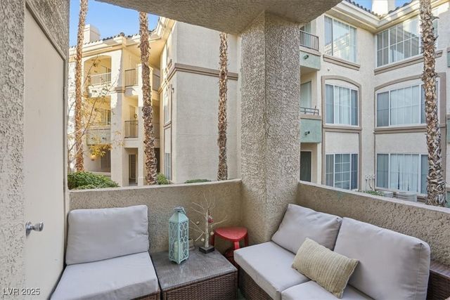 7147 South Durango Drive 111, Las Vegas, NV 89113