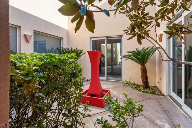 2212 Point Rock Lane, Las Vegas, NV 89134